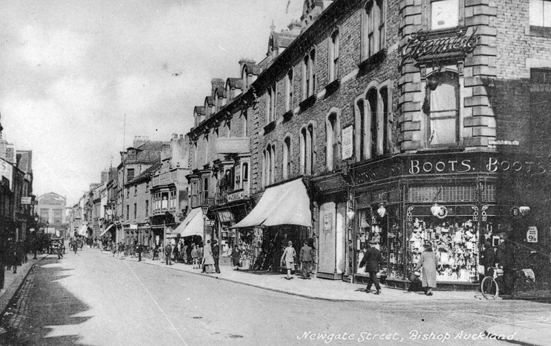 <h2>Newgate Street, 1930s</h2><p class='caption'>Beamish The Living Museum of the North – People’s Collection</p>